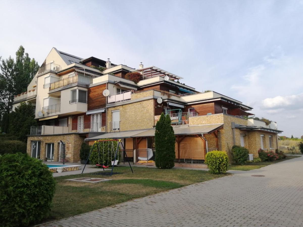 Wildflower Apartment Balatonfured Exterior photo